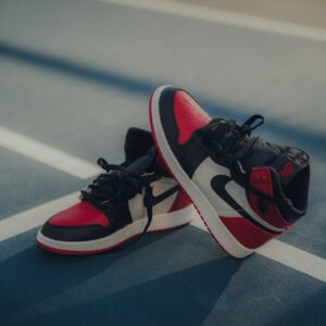 Air Jordan 1 Retro High OG "Chicago Lost & Found"