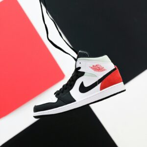 Nike Dunk Low Retro "White Black Panda"